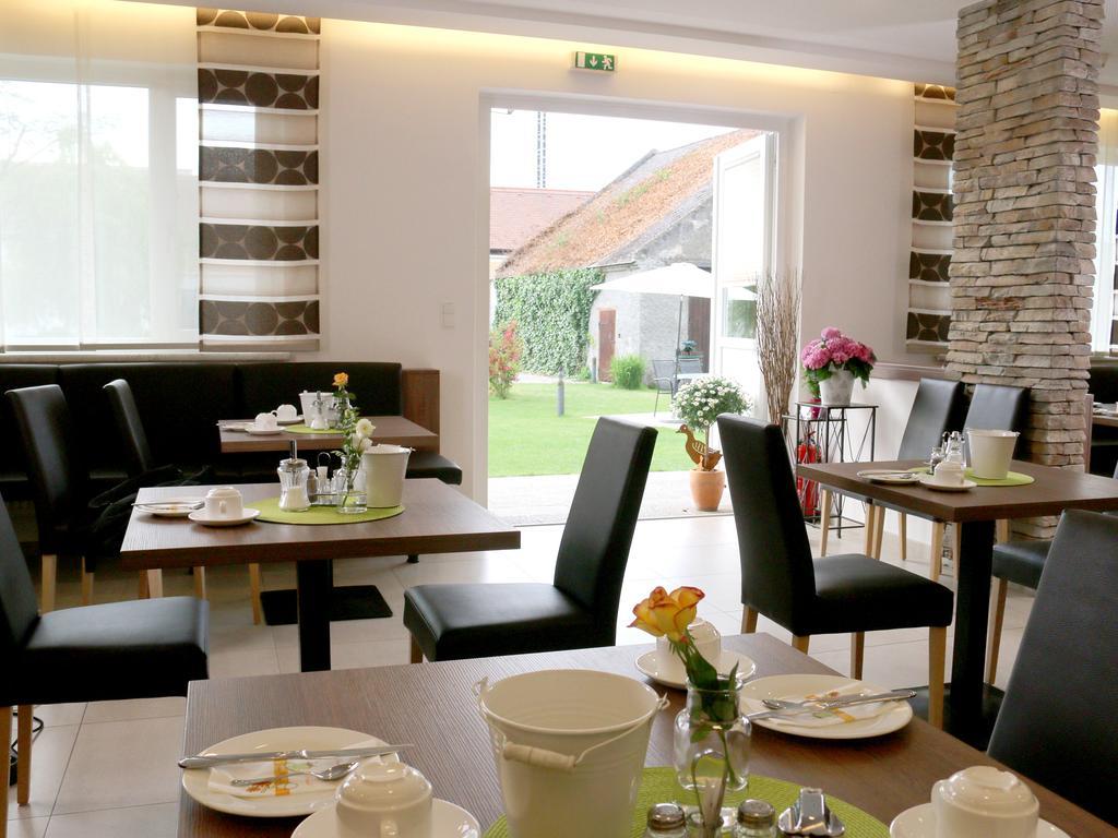 Pension Joseph Haydn Podersdorf am See Habitación foto